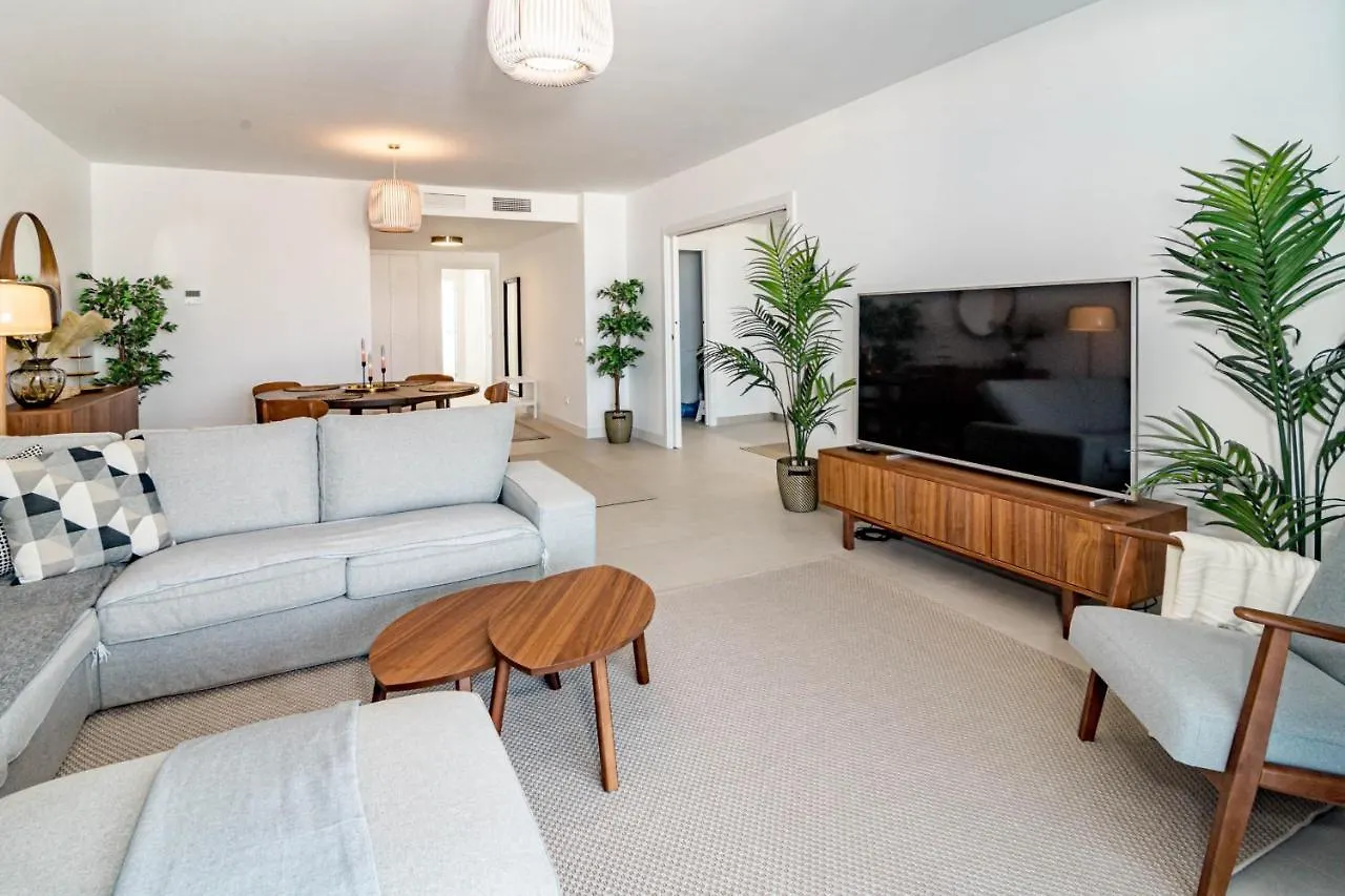 Lme101A- Lovley Apartment With Stunning Views Estepona Spain